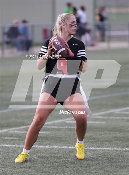 Thumbnail 2 in Lakewood vs ThunderRidge photogallery.