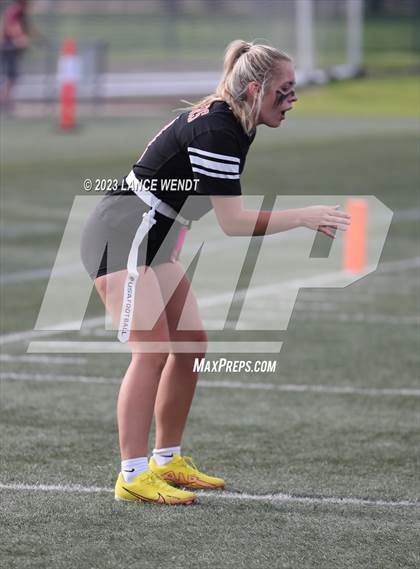 Thumbnail 2 in Lakewood vs ThunderRidge photogallery.
