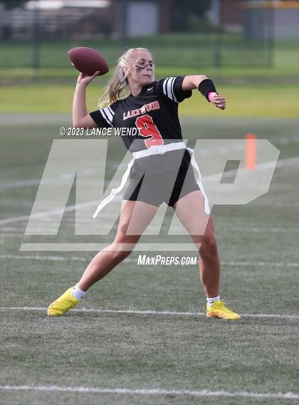Thumbnail 2 in Lakewood vs ThunderRidge photogallery.