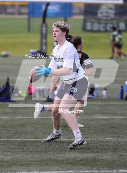 Thumbnail 3 in Lakewood vs ThunderRidge photogallery.