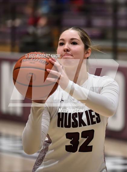 Thumbnail 2 in Basha @ Hamilton photogallery.