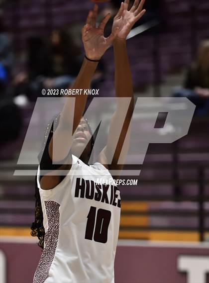 Thumbnail 3 in Basha @ Hamilton photogallery.