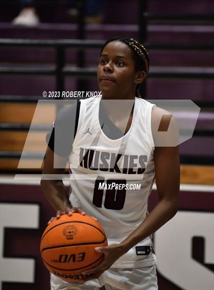 Thumbnail 1 in Basha @ Hamilton photogallery.
