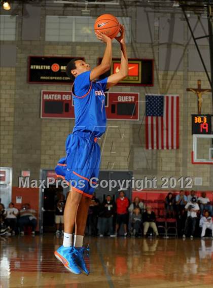 Thumbnail 3 in Whitney Young vs. Bishop Gorman (Nike Extravaganza) photogallery.
