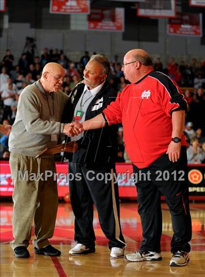 Thumbnail 2 in Whitney Young vs. Bishop Gorman (Nike Extravaganza) photogallery.
