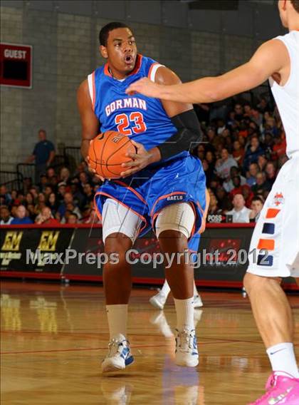 Thumbnail 2 in Whitney Young vs. Bishop Gorman (Nike Extravaganza) photogallery.