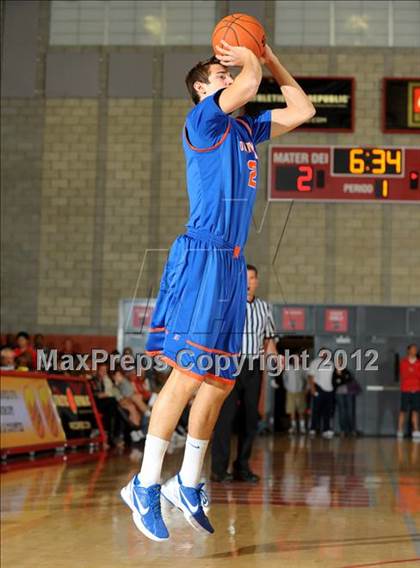 Thumbnail 3 in Whitney Young vs. Bishop Gorman (Nike Extravaganza) photogallery.