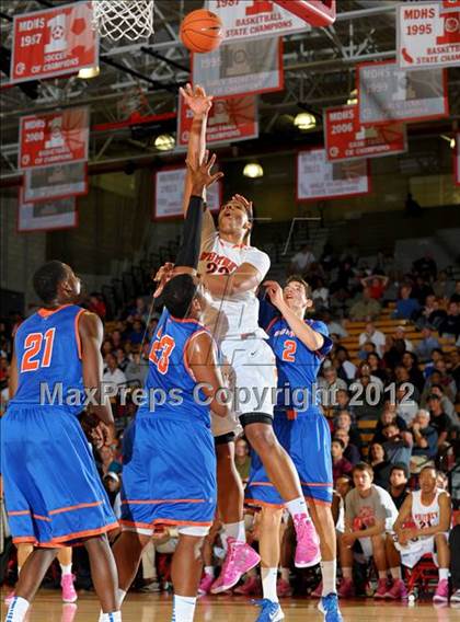 Thumbnail 3 in Whitney Young vs. Bishop Gorman (Nike Extravaganza) photogallery.