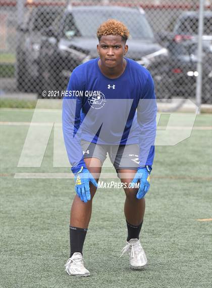 Thumbnail 2 in Saugus vs. Western (Huntington Beach Tournament) photogallery.