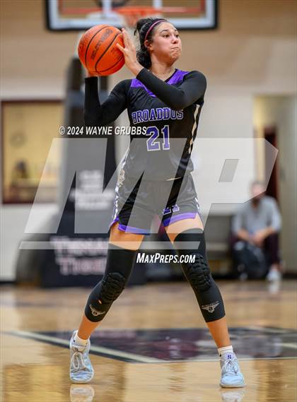 Thumbnail 3 in Broaddus vs. Martins Mill (Tenaha ISD Holiday Hoops) photogallery.
