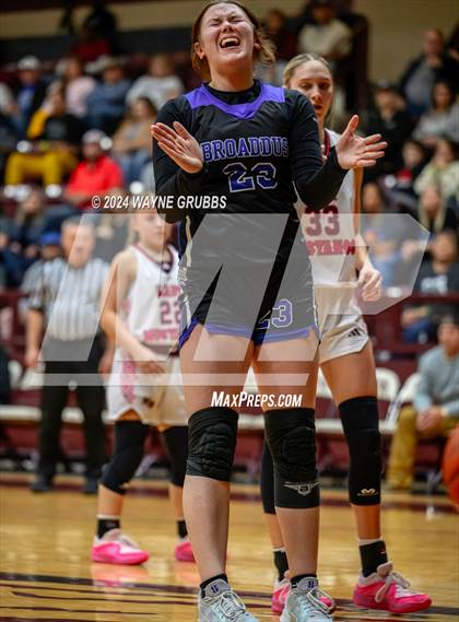 Thumbnail 2 in Broaddus vs. Martins Mill (Tenaha ISD Holiday Hoops) photogallery.