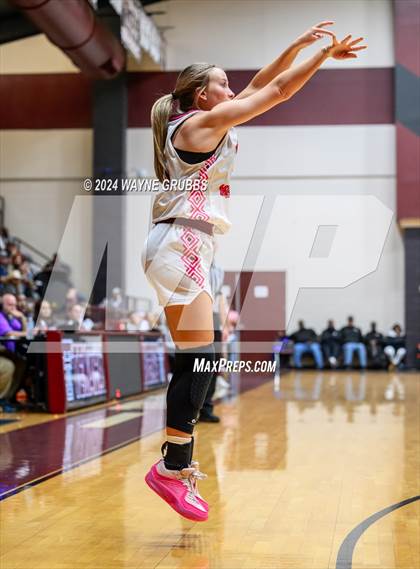 Thumbnail 2 in Broaddus vs. Martins Mill (Tenaha ISD Holiday Hoops) photogallery.