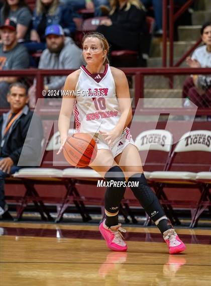 Thumbnail 3 in Broaddus vs. Martins Mill (Tenaha ISD Holiday Hoops) photogallery.