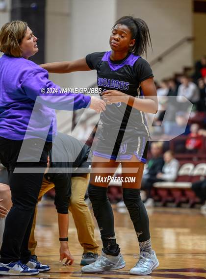 Thumbnail 1 in Broaddus vs. Martins Mill (Tenaha ISD Holiday Hoops) photogallery.