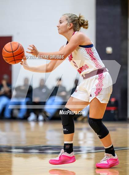 Thumbnail 3 in Broaddus vs. Martins Mill (Tenaha ISD Holiday Hoops) photogallery.