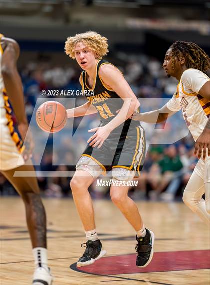 Thumbnail 3 in Beaumont United vs Brennan (UIL 6A Basketball Semifinal) photogallery.