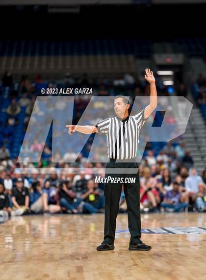Thumbnail 1 in Beaumont United vs Brennan (UIL 6A Basketball Semifinal) photogallery.