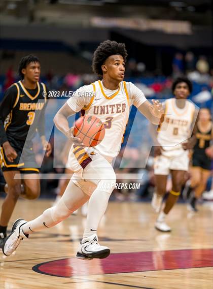Thumbnail 3 in Beaumont United vs Brennan (UIL 6A Basketball Semifinal) photogallery.