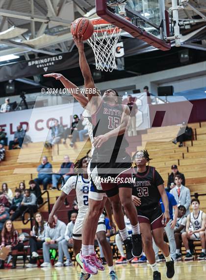 Thumbnail 1 in Bishop O'Connell vs. Cardinal Ritter College Prep (Spalding Hoophall Classic) photogallery.