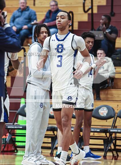 Thumbnail 1 in Bishop O'Connell vs. Cardinal Ritter College Prep (Spalding Hoophall Classic) photogallery.