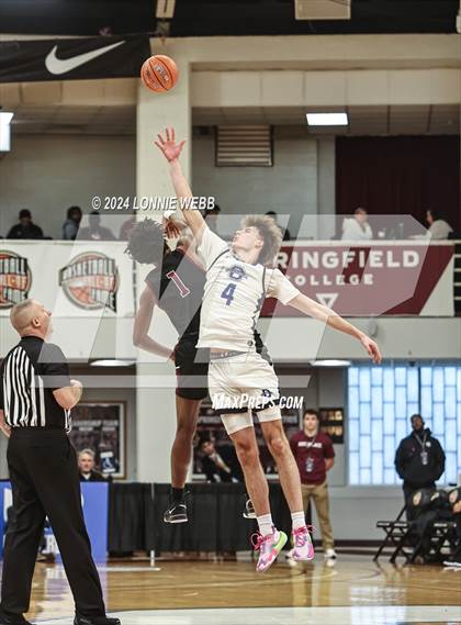 Thumbnail 1 in Bishop O'Connell vs. Cardinal Ritter College Prep (Spalding Hoophall Classic) photogallery.