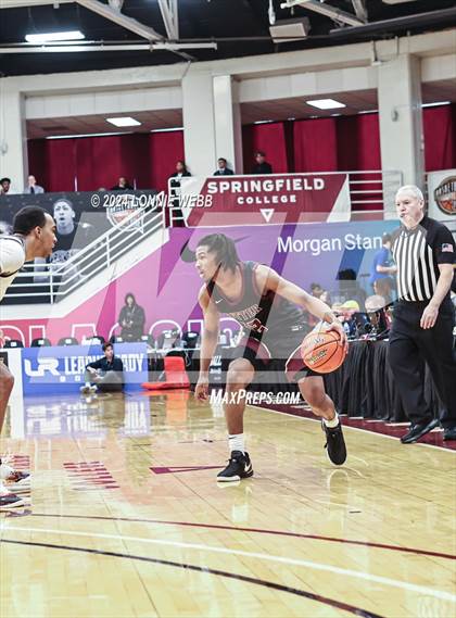 Thumbnail 3 in Bishop O'Connell vs. Cardinal Ritter College Prep (Spalding Hoophall Classic) photogallery.
