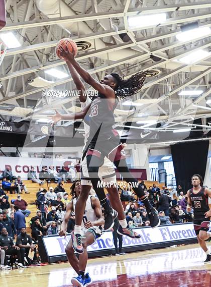 Thumbnail 3 in Bishop O'Connell vs. Cardinal Ritter College Prep (Spalding Hoophall Classic) photogallery.