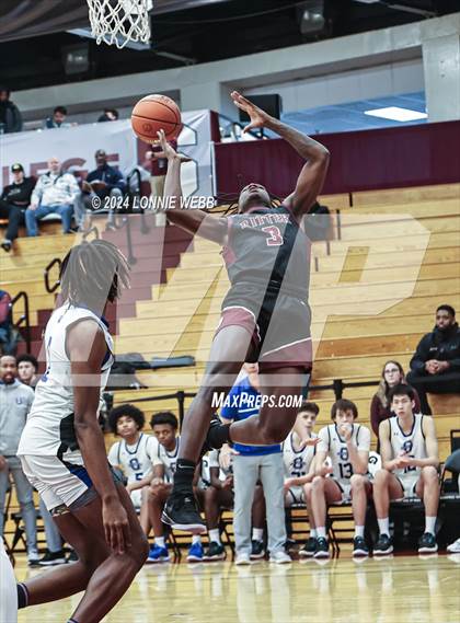Thumbnail 3 in Bishop O'Connell vs. Cardinal Ritter College Prep (Spalding Hoophall Classic) photogallery.