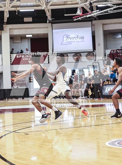 Thumbnail 2 in Bishop O'Connell vs. Cardinal Ritter College Prep (Spalding Hoophall Classic) photogallery.