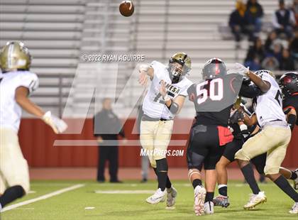 Thumbnail 1 in Shallowater vs. Lamesa (UIL 3A Bi-District Playoff) photogallery.