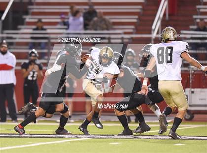Thumbnail 1 in Shallowater vs. Lamesa (UIL 3A Bi-District Playoff) photogallery.