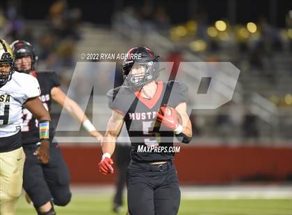 Thumbnail 1 in Shallowater vs. Lamesa (UIL 3A Bi-District Playoff) photogallery.