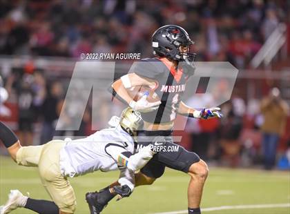 Thumbnail 1 in Shallowater vs. Lamesa (UIL 3A Bi-District Playoff) photogallery.