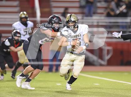 Thumbnail 1 in Shallowater vs. Lamesa (UIL 3A Bi-District Playoff) photogallery.