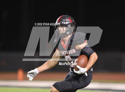 Thumbnail 1 in Shallowater vs. Lamesa (UIL 3A Bi-District Playoff) photogallery.