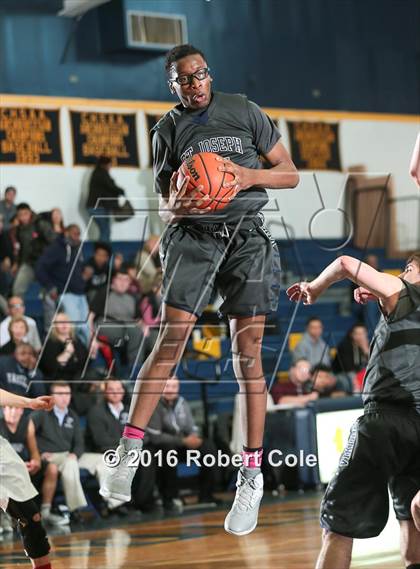 Thumbnail 3 in Kennedy Catholic vs. St. Joseph-by-the-Sea photogallery.