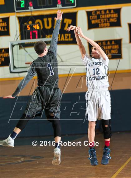 Thumbnail 2 in Kennedy Catholic vs. St. Joseph-by-the-Sea photogallery.
