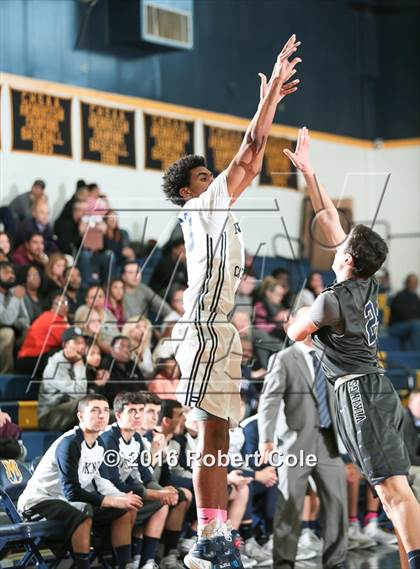 Thumbnail 2 in Kennedy Catholic vs. St. Joseph-by-the-Sea photogallery.