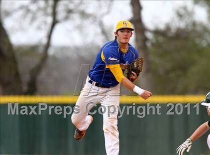 Thumbnail 1 in Spring vs Channelview (Gary Herrington Invitational) photogallery.