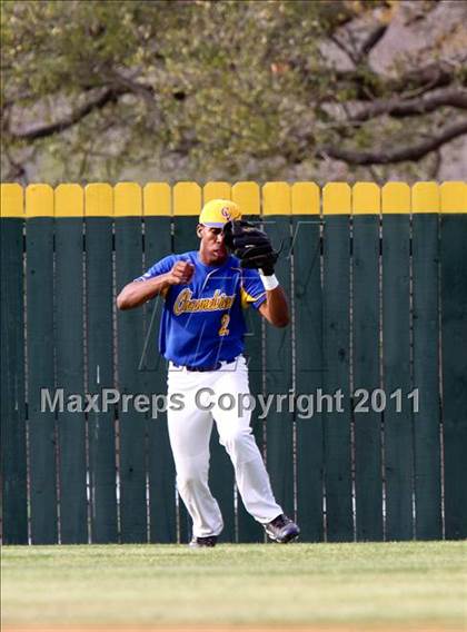 Thumbnail 3 in Spring vs Channelview (Gary Herrington Invitational) photogallery.