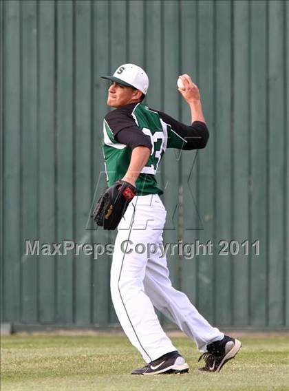 Thumbnail 3 in Spring vs Channelview (Gary Herrington Invitational) photogallery.