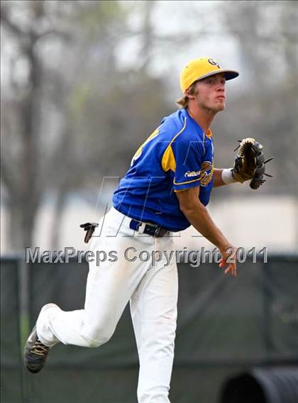 Thumbnail 3 in Spring vs Channelview (Gary Herrington Invitational) photogallery.