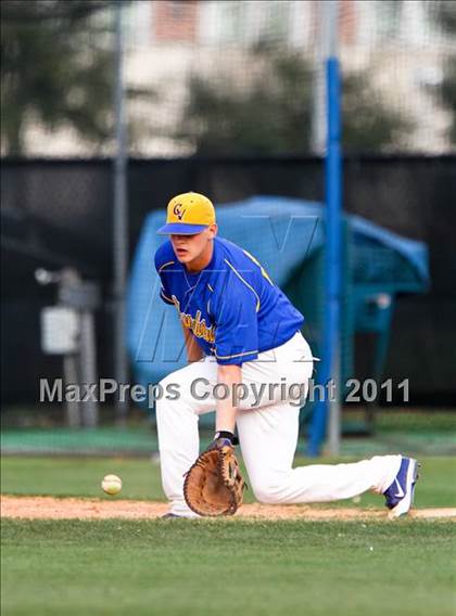 Thumbnail 2 in Spring vs Channelview (Gary Herrington Invitational) photogallery.