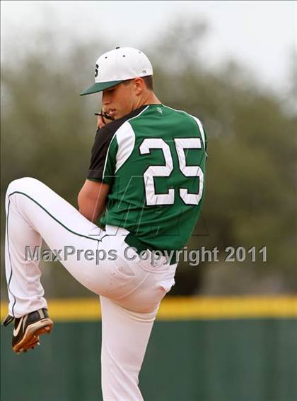 Thumbnail 1 in Spring vs Channelview (Gary Herrington Invitational) photogallery.