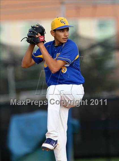 Thumbnail 2 in Spring vs Channelview (Gary Herrington Invitational) photogallery.