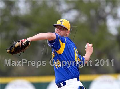 Thumbnail 2 in Spring vs Channelview (Gary Herrington Invitational) photogallery.