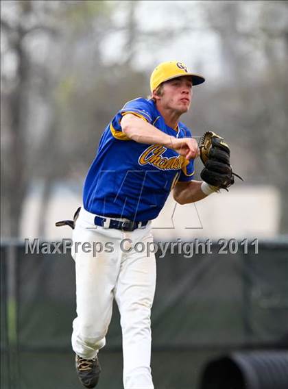 Thumbnail 2 in Spring vs Channelview (Gary Herrington Invitational) photogallery.