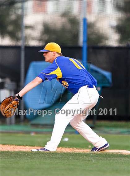 Thumbnail 3 in Spring vs Channelview (Gary Herrington Invitational) photogallery.