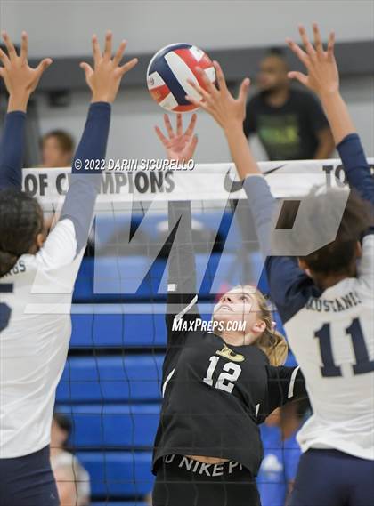 Thumbnail 3 in Bishop's vs. Shadow Ridge (Nike TOC Southwest) photogallery.