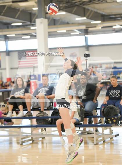 Thumbnail 2 in Bishop's vs. Shadow Ridge (Nike TOC Southwest) photogallery.